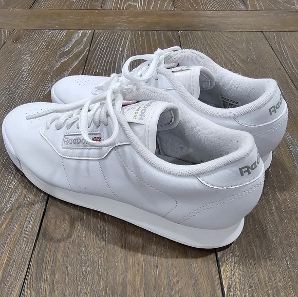 Reebok Princess Women's White Leather sneakers size 7.5 - Picture 2 of 9